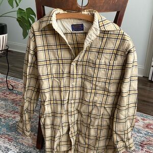 Pendleton Woolen Mills 100% Pure Virgin Wool Cream and Blue Flannel